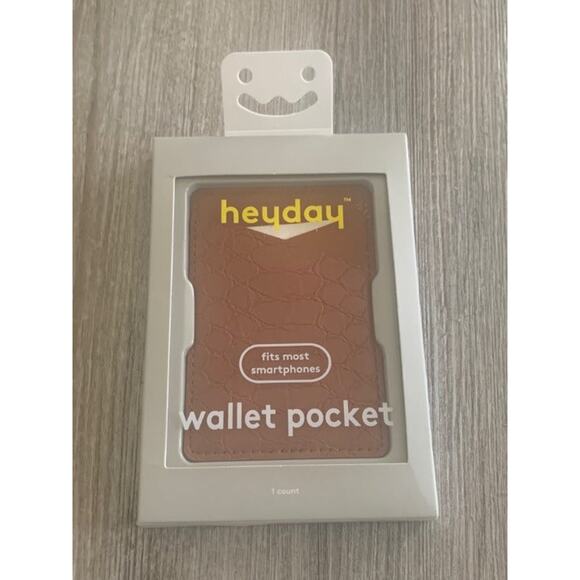 heyday™ Cell Phone Wallet Pocket - Tan Crocodile - Picture 1 of 2